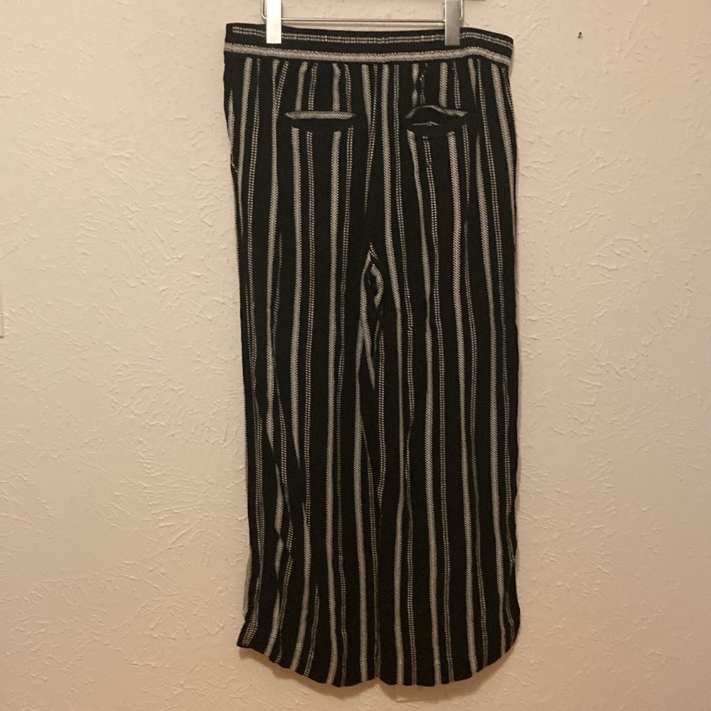 LOFT Fluid Wide Leg Ankle Pants - Picture 5 of 9